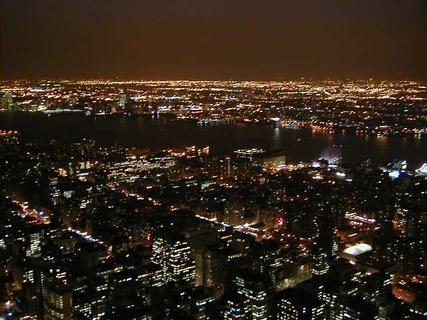 View SW from ESB (pan 13)<br>Location: <a href="https://www.google.com/maps/search/?api=1&query=40.74844,-73.98568" target="_new">Empire State Building Observation Deck</a>